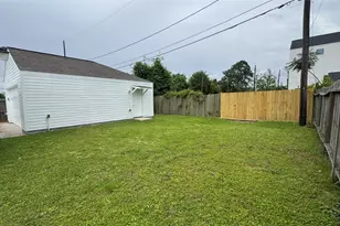 221 Hyta St, Houston, TX 77018 - Photo 34