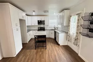 221 Hyta St, Houston, TX 77018 - Photo 6