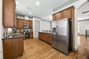 6304 Prague St, Houston, TX 77007 - Photo 4