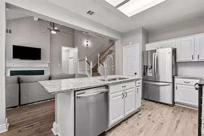 2111 Village Dale Avenue, Houston, TX 77059 - Photo 18