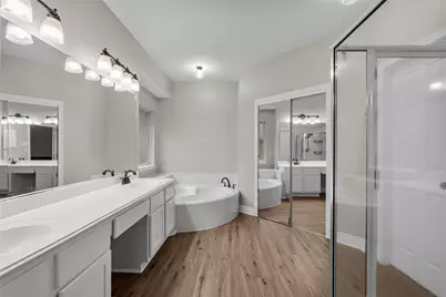 2111 Village Dale Avenue, Houston, TX 77059 - Photo 24