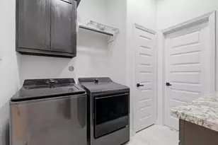 409 Little Spg Ct, Anahuac, TX 77514 - Photo 26