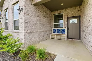 409 Little Spg Ct, Anahuac, TX 77514 - Photo 4