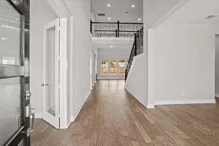 10823 Sandy Iss Ct, Cypress, TX 77433 - Photo 4