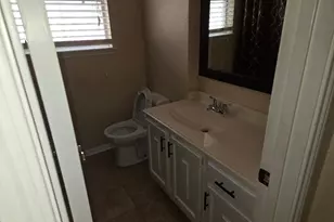 7911 Southmeadow Dr, Houston, TX 77071 - Photo 14