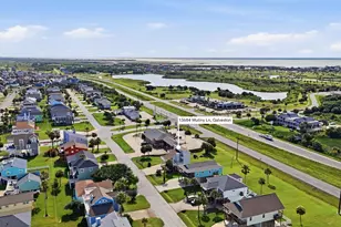 13684 Mutiny Ln, Galveston, TX 77554 - Photo 36