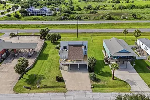 13684 Mutiny Ln, Galveston, TX 77554 - Photo 34