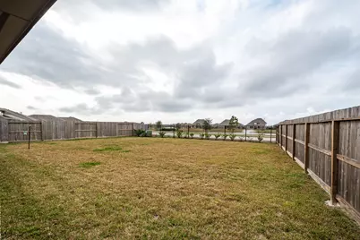 15359 Spring Lake Avenue, Mont Belvieu, TX 77523 - Photo 12