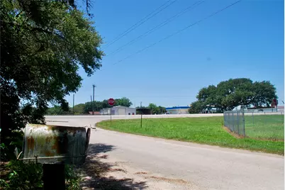 29 County Road 77B, Hallettsville, TX 77964 - Photo 20