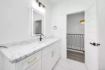 6711 Crestmont Street, Houston, TX 77033 - Photo 26