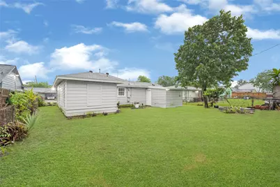 5009 Bataan Road, Houston, TX 77033 - Photo 6