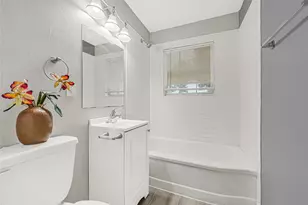 5009 Bataan Rd, Houston, TX 77033 - Photo 22