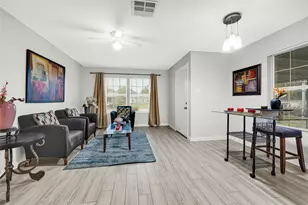 5009 Bataan Rd, Houston, TX 77033 - Photo 10