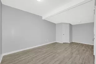 5009 Bataan Rd, Houston, TX 77033 - Photo 14