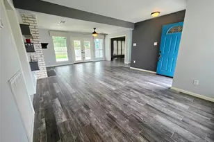 22607 River Birch Dr, Tomball, TX 77375 - Photo 2