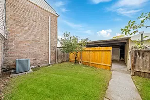 8726 Wilcrest Dr, Houston, TX 77099 - Photo 26