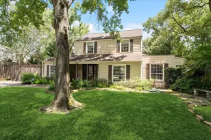 408 W 33rd St, Houston, TX 77018 - Photo 2