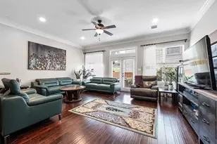 5516 Kiam St, Houston, TX 77007 - Photo 2