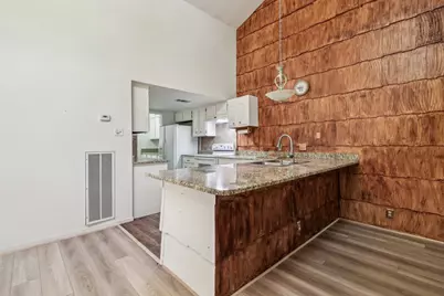 32 April Village, Conroe, TX 77356 - Photo 10