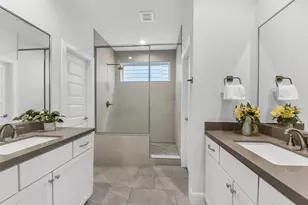 2804 Grand Fountains Dr, Houston, TX 77054 - Photo 16
