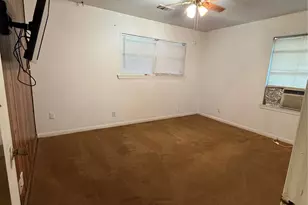 8602 Glenlea St, Houston, TX 77061 - Photo 4