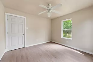 9318 Bertwood St, Houston, TX 77016 - Photo 20