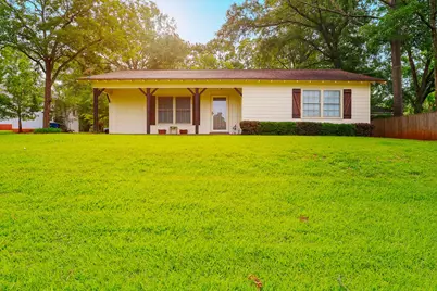 106 N Ayish Street, San Augustine, TX 75972 - Photo 1