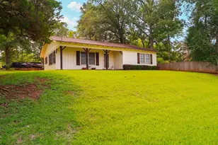 106 N Ayish St, San Augustine, TX 75972 - Photo 2