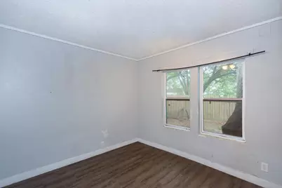 713 W Willis Street, Alvin, TX 77511 - Photo 14