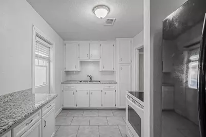 1117 Southampton Street, Angleton, TX 77515 - Photo 8