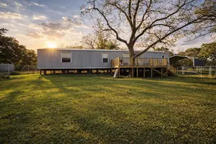 1037 Pecan Valley, Wharton, TX 77488 - Photo 4