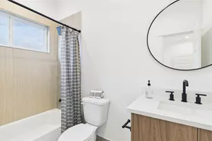 2426 Freeman St, Houston, TX 77009 - Photo 38