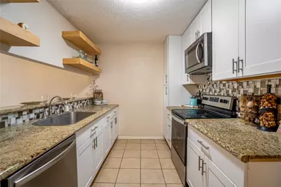 11817 Southlake Drive, Houston, TX 77077 - Photo 8