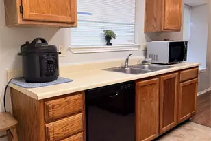 8010 Western Trail Dr, Houston, TX 77040 - Photo 16