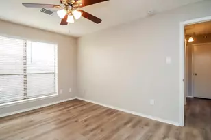 5014 Meadow Crest St, La Porte, TX 77571 - Photo 10