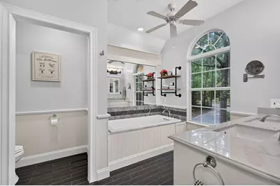 2302 Hollowbrook Lane, Conroe, TX 77384 - Photo 30