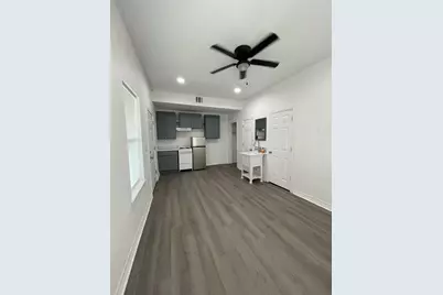 2302 Ave H Unit #14, Rosenberg, TX 77471 - Photo 2