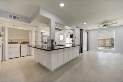7965 Kendalia Drive, Houston, TX 77036 - Photo 8