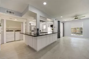 7965 Kendalia Dr, Houston, TX 77036 - Photo 8