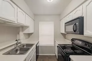 5819 Bridgegate Dr, Spring, TX 77373 - Photo 2