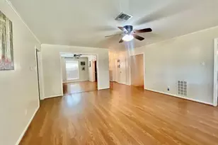 8306 Hazen St, Houston, TX 77036 - Photo 10