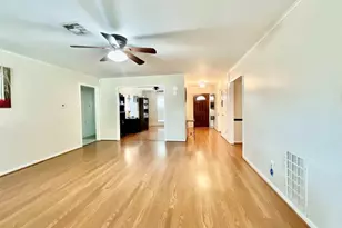 8306 Hazen St, Houston, TX 77036 - Photo 14