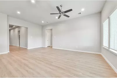 3018 King Oaks Street, Baytown, TX 77251 - Photo 6