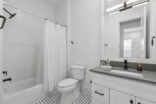 732 W 17th St, Houston, TX 77008 - Photo 22
