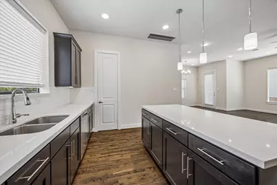 1029 Green Kensington Drive, Houston, TX 77008 - Photo 12