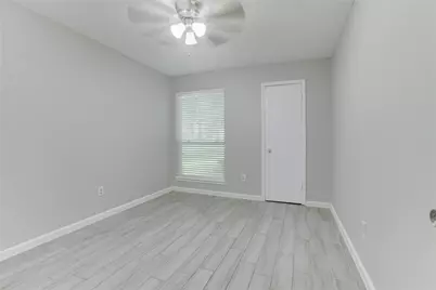 128 N Deerfoot Circle, The Woodlands, TX 77380 - Photo 20