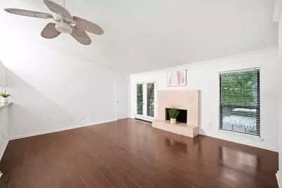 2425 Augusta Drive #22, Houston, TX 77057 - Photo 10