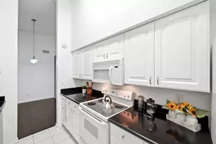 2425 Augusta Dr, Houston, TX 77057 - Photo 16