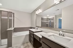 10214 Pinewood Fox Dr, Houston, TX 77080 - Photo 38