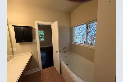 11736 Chanteloup Drive, Houston, TX 77047 - Photo 14